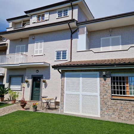 ホテル Castelbarco House B ローマ エクステリア 写真
