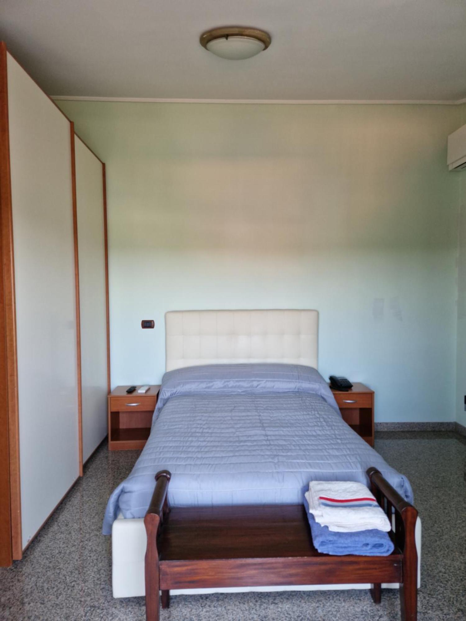 ホテル Castelbarco House B ローマ エクステリア 写真